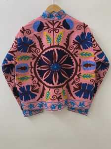 เสื้อแจ็คเก็ตสั้นคุณภาพสูงปักมือลายซูซานีอินเดีย ผ้ากำมะหยี่ ระบายอากาศได้ดี เหมาะสำหรับฤดูหนาว สไตล์โบโฮ  เสื้อคลุมสไตล์ชาติพันธุ์  ผู้ส่งออก OEM - Product Image 5