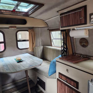 Remolque de Viaje Retro Vintage Personalizado, Caravana Pequeña para Acampar, Carrito de Comida Móvil Ligero <span class=keywords><strong>en</strong></span> <span class=keywords><strong>Venta</strong></span> - Product Image 5