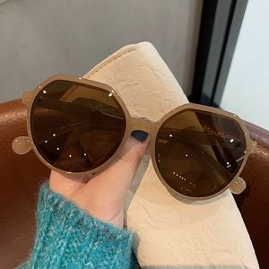 Gafas de sol con montura ovalada blanca, lentes marrones, media montura de plástico, estilo fresco y dulce para rostros pequeños, protección solar - Product Image 3
