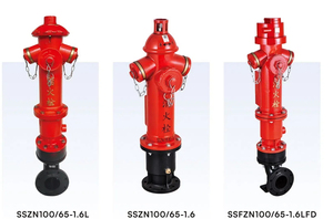 Hydrant d'incendie en fonte rouge avec capuchons et chaînes argentés, équipement de lutte contre l'incendie durable pour l'extérieur, incendies de classe A et B - Product Image 3