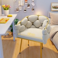 Chaise de coiffeuse moderne pour la maison, design minimaliste avec dossier, motif pétale, en coton et métal, idéale pour les salons de manucure et les chambres de filles