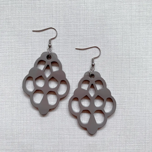 Boucles d'oreilles pendantes en corne du Vietnam écologiques faites à la main avec perle en forme de coeur Offre Spéciale de cadeaux de fêtes de mariage de Style mignon - Product Image 4