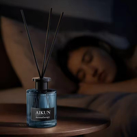 Diffuseur à bâtonnets Aikun 200 ml en verre côtelé bleu, faible MOQ, réponse rapide, toutes senteurs, longue durée, avec étiquette adhésive pour la maison et les magasins