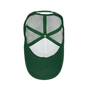 Casquette de camionneur bicolore unisexe avec logo de broderie personnalisé du fabricant structuré à 5 panneaux avec dos en maille respirante et bord incurvé pour le sport - Product Image 5