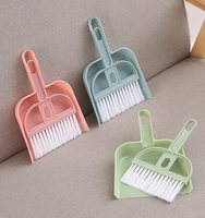 Mini brosse à poussière ensemble nettoyeur de bureau pour clavier d'ordinateur Cage pour animaux de compagnie outil de nettoyage des déchets dans le bureau maison travaux ménagers