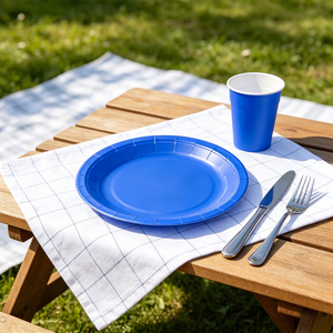 Piatti di carta blu navy Party Love da 17 cm, set di stoviglie rotonde monouso ecologiche per feste, matrimoni ed eventi - Product Image 2