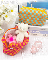 Sac de rangement portable à grande capacité avec fermeture éclair, motif échiquier, en tissu gaufré doux et moelleux, idéal pour cosmétiques et articles de toilette – Nouvelle collection tendance