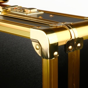 Maletín de Barbero Más Vendido de Aluminio de Calidad Superior <span class=keywords><strong>para</strong></span> Herramientas de Peluquería con Contraseñas en Dorado - Product Image 3