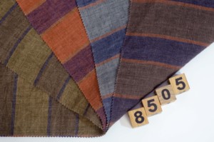 पर्यावरण के अनुकूल त्वचा के अनुकूल 100% लिनन स्ट्रिप कपड़े 134gsm सांस लेने योग्य शिलीन रंग के कपड़े - Product Image 6