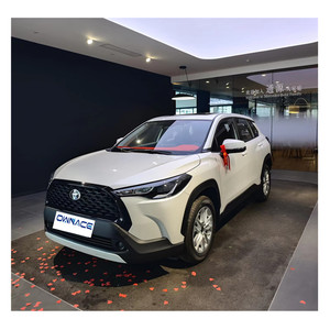 2024 para T Oyota para C-Oro Lla Cross Hybrid White Compact SUV para exportación de bajo consumo con dirección izquierda - Product Image 4