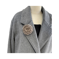 Broche en rose de vison importée coréenne, accessoire de broche féminine haut de gamme, nouvelle décoration de vêtements polyvalente d'automne et d'hiver