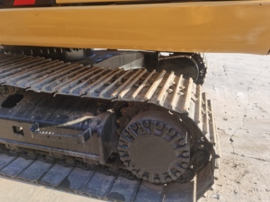 รถขุดตีนตะขาบ Caterpillar 320D2 มือสอง ใช้งานน้อย ได้รับการรับรองมาตรฐาน CE พร้อมหัวต่อแบบ Quick Coupler และหัวเจาะ - Product Image 6