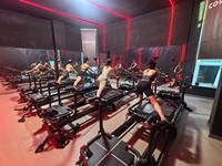 Reformer de Pilates Commercial – Équipement pour Studio de Yoga ou Club de Gym