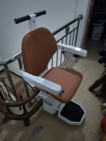 Fabricant de monte-escaliers droits, monte-escaliers pour l'intérieur, solutions d'accessibilité pour la maison