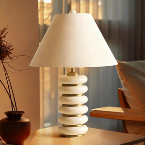 Lámpara de Mesa Circular de Resina OEM, Estilo Nórdico de Lujo, para Dormitorio, Mesita de Noche, Oficina, Decoración de Escritorio, con <span class=keywords><strong>Verde</strong></span> - Product Image 3