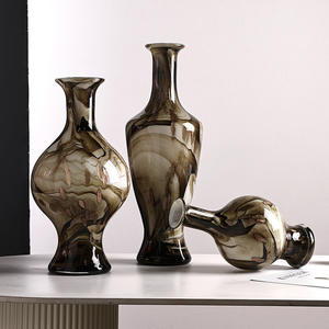 Vase en jade vintage italien minimaliste moderne, fait à la main, en marbre, en verre, pour la décoration de chambre d'hôtel de luxe - Product Image 3