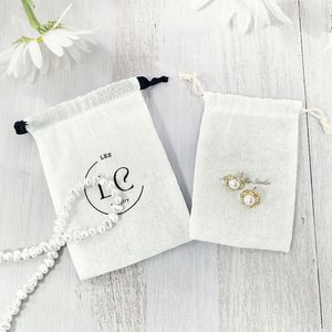 Sacs en coton mousseline à cordon de serrage personnalisables, recyclables et réutilisables, avec logo personnalisé pour le rangement en voyage - Product Image 6