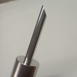 Bouteille <span class=keywords><strong>de</strong></span> solution saline réutilisable en acier inoxydable avec embout |   Autoclavable 134 ° C |   Luer Lock anti-fuite pour chirurgie <span class=keywords><strong>de</strong></span> liposuccion - Product Image 1