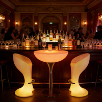 Table de cocktail avec éclairage LED, mobilier de table carrée LED, table LED imperméable pour discothèque, salon, bar, mobilier de bar LED extérieur