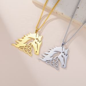 สร้อยคอหัวม้าสแตนเลสขายส่งสำหรับผู้ชายและผู้หญิง ชุบทอง 18k จี้รูปสุนัขจิ้งจอกแบบกลวง - Product Image 2