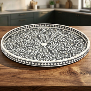 Bandeja para servir con incrustaciones de hueso redondas hechas a mano de diseño Bestest con patrón floral en blanco y negro utilizado para centros de mesa - Product Image 1