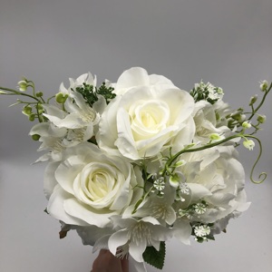 K-0060 <span class=keywords><strong>Acheter</strong></span> <span class=keywords><strong>en</strong></span> ligne <span class=keywords><strong>Fleurs</strong></span> artificielles Roses réalistes artificielles Vente <span class=keywords><strong>en</strong></span> <span class=keywords><strong>gros</strong></span> Bouquet artificiel de rose blanche - Product Image 5