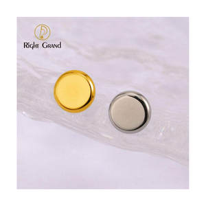 Серьги-гвоздики для пирсинга, 16 г - Product Image 1