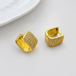 Pendientes de Aro Semijoyas para Mujer al por Mayor, Chapados en Oro de 18K, con Circonita Cúbica Iced Out y Bling - Product Image 6
