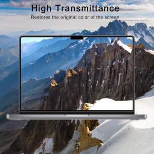 Protector de Pantalla LX Tech Grado AAA, PET Suave, HD Transparente, para MacBook Pro 16.2\" M4 2024, Protección Cristalina, 0.25mm de Grosor, Radian 2D - Product Image 3