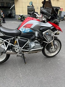Motocicleta de Segunda Mano, Motocicleta Usada de Aventura, Marca Alemana, Modelo <span class=keywords><strong>1200GS</strong></span>, Color Plata y Rojo, 33500 km - Product Image 1