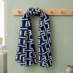 Foulard synthétique à motif abstrait couleur minuit - Voile modeste respirant et étole fluide effet soie - Product Image 2