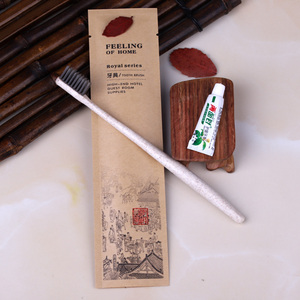 Ensemble d'équipements jetables pour hôtel haut de gamme Brosse à dents personnalisable Dentifrice Peigne Shampooing-Directement de l'usine - Product Image 3