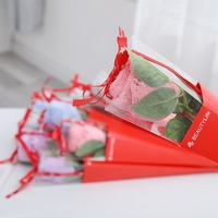 Boîte-cadeau en tissu polaire corail pour bouquet de fleurs fraîches, réutilisable, pour la Saint-Valentin, la Journée de la Femme, les cadeaux de mariage, vente en gros depuis la Chine