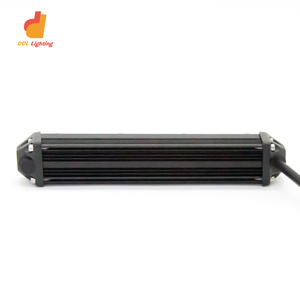 Barra de luz <span class=keywords><strong>LED</strong></span> todoterreno de alto rendimiento intermitente blanca + roja y azul Barra de luz <span class=keywords><strong>Led</strong></span> de aleación de aluminio de 12-36V para carreras todoterreno - Product Image 4