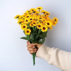 X-1236 Decorazione d'Interni, Bouquet di 13 Girasoli Artificiali da 34CM - Product Image 3