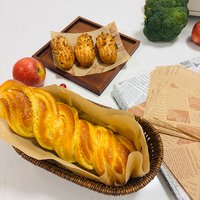 Papiers sulfurisés carrés imprimés jetables anti-graisse pour l'emballage des snacks de rue