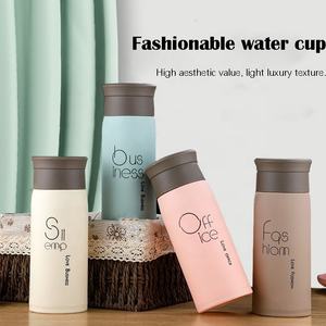 Taza de agua de vidrio para <span class=keywords><strong>publicidad</strong></span> con logotipo personalizado, vasos deportivos portátiles de plástico antiescaldado de doble capa - Product Image 2