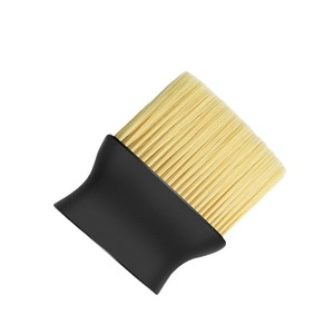 Brosse de nettoyage intérieur de voiture, brosse à poils doux pour les fentes, pour les aérations, les sièges, les accoudoirs, en matériau PP, noir et jaune - Product Image 5