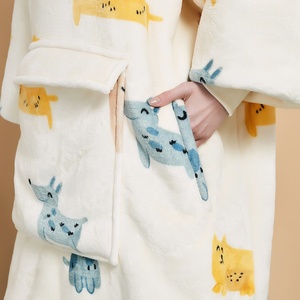 Couverture à <span class=keywords><strong>capuche</strong></span> Sherpa en flanelle surdimensionnée personnalisée Couverture TV à <span class=keywords><strong>capuche</strong></span> portable à manches longues - Product Image 5