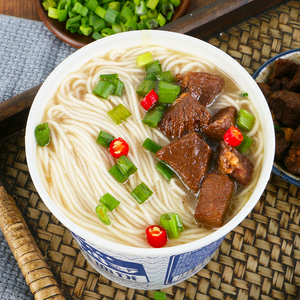 จานบะหมี่เนื้อสำเร็จรูปเหมาะสำหรับร้านอาหารจีนแพ็กเกจอาหารสำเร็จรูป - Product Image 3