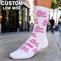 Chaussettes blanches personnalisées avec logo et impression rose « Rich Nurse » pour hommes et femmes – Cadeau en gros