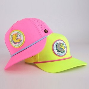 Casquette de baseball personnalisée 5 panneaux en polyester imperméable avec trous découpés au laser, casquette de sport perforée pour le golf, design avec corde et logo patch - Product Image 2