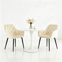 Fauteuil moderne rembourré en velours capitonné pour salon, appartement, café, hôtel