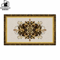 Médaillon de sol en marbre poli beige avec incrustation dorée personnalisée au jet d'eau et design graphique pour couloir d'entrée de maison
