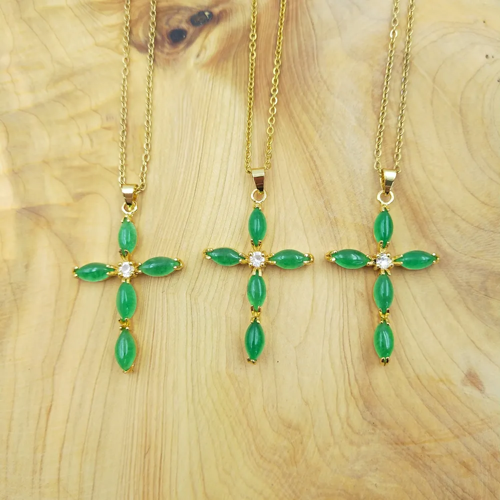 Wholesale Green Quartz Crucifix Necklace Natural Crystal Gemstone Chinese Jade Stone Cross Pendant Gold Plated Necklace for Men