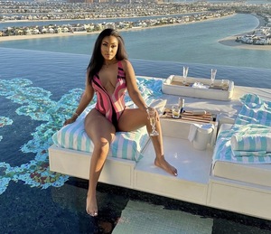 Ensemble bikini <span class=keywords><strong>2</strong></span> <span class=keywords><strong>pièces</strong></span> rose en soie rayé pour femme grande taille avec micro-soutien-gorge – Conception respirante et réversible - Product Image 4