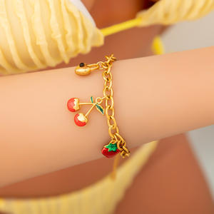 Pulsera con Colgante de Cereza y Fresa, Chapada en Oro de 18K, Acero Inoxidable, Joyería de Moda para Mujer, Regalo, Origen Yiwu - Product Image 1