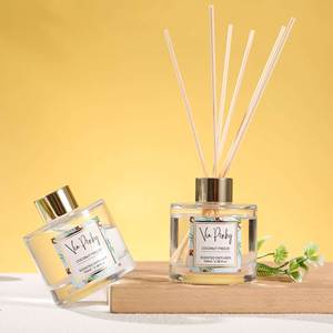 Venta al por mayor de alta calidad 100mL logotipo personalizado Perfume aceite esencial caña sin llama aromaterapia hogar fragancia Floral - Product Image 5