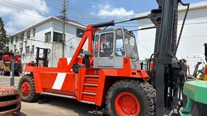Reach Stacker Kalmar 45 tonnes d'occasion populaire, performances stables, pour applications logistiques en terminal - Product Image 3