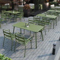 Ensemble table et chaises d'extérieur pour café, terrasse, espace de loisirs, présentoir extérieur pour usage commercial